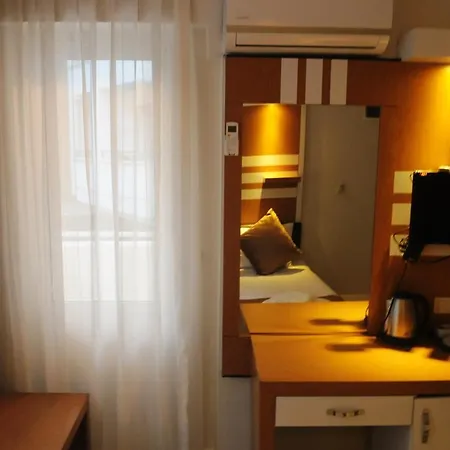 Heaven Hotel *